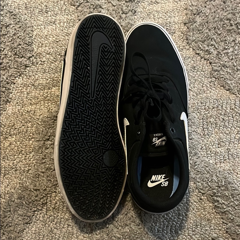 Nike SB Men's Black Skate Shoes